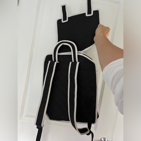 Authentic Jump from Paper Graffiti Spaceman Black Backpack - Picture 5 of 9